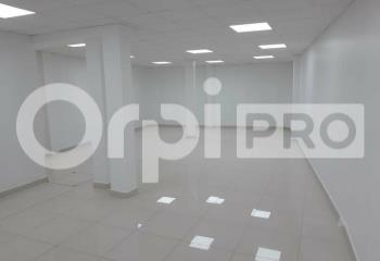 Location local commercial Pointe-à-Pitre (97110) - 116 m²