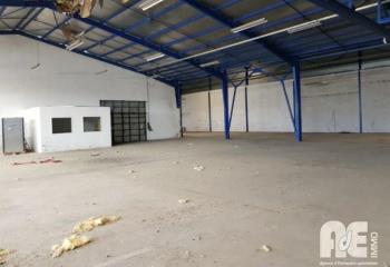 Local commercial à louer - Proche zone d'activité  à Portet-sur-Garonne - 31120