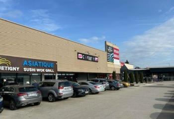 Local commercial à louer - ZAC de  à Quetigny - 21800
