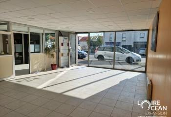 Location local commercial Rezé (44400) - 74 m²