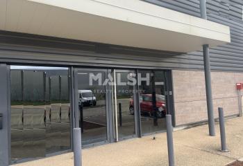Location local commercial Saint-Bonnet-de-Mure (69720) - 232 m²  à Saint-Bonnet-de-Mure - 69720