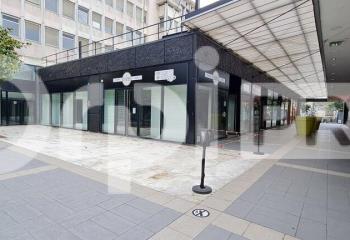 Location local commercial Saint-Brieuc (22000) - 143 m²  à Saint-Brieuc - 22000