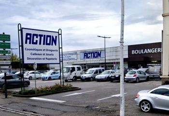 Location local commercial Saint-Dié-des-Vosges (88100) - 1234 m²  à Saint-Dié-des-Vosges - 88100