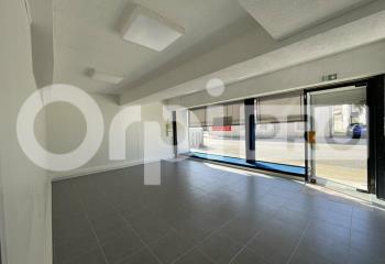 Location local commercial Saint-Étienne-du-Bois (01370) - 48 m²  à Saint-Étienne-du-Bois - 01370