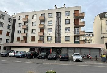 Location local commercial Saint-Fargeau-Ponthierry (77310) - 615 m²  à Saint-Fargeau-Ponthierry - 77310