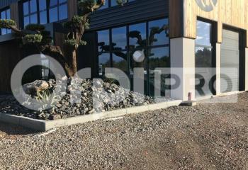 Location local commercial Saint-Jean-d'Illac (33127) - 104 m²  à Saint-Jean-d'Illac - 33127
