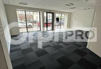 Location local commercial Saint-Pierre-des-Corps (37700) - 69 m²  à Saint-Pierre-des-Corps - 37700