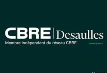 Location local commercial - Proche autoroute et bus  à Sochaux - 25600