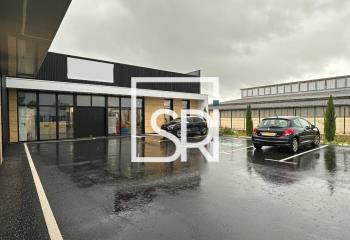 Location local commercial Thiers (63300) - 374 m²  à Thiers - 63300