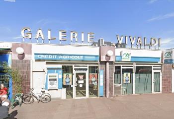 Location local commercial Val-de-Reuil (27100) - 140 m²  à Val-de-Reuil - 27100