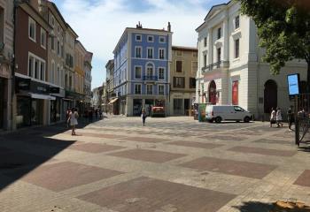 Location local commercial Valence (26000) - 240 m²  à Valence - 26000