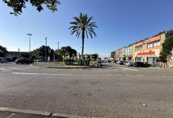 Local commercial à louer - Nationale 7  à Villeneuve-Loubet - 06270