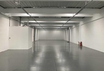 Location activité/entrepôt Artigues-près-Bordeaux (33370) - 2705 m²  à Artigues-près-Bordeaux - 33370