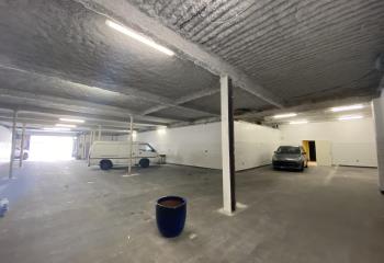 Local d'activité à louer - Centre-ville, accès petits porteurs  à Bordeaux - 33000