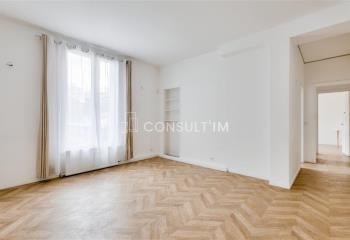 Local d'activité à louer - Proximité Porte de St Cloud  à Boulogne-Billancourt - 92100