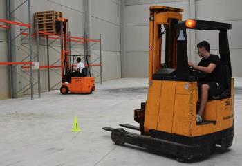 Location entrepôts - Proximité Nantes et Parc des Expositions  à Carquefou - 44470