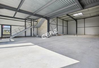 Location entrepôt - Proximité A15 et Transilien  à Chanteloup-les-Vignes - 78570