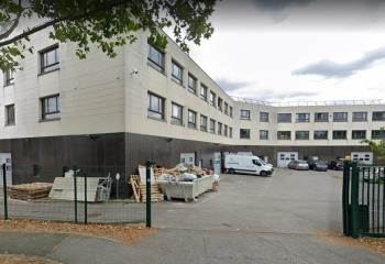 Location activité/entrepôt Chanteloup-les-Vignes (78570) - 250 m²  à Chanteloup-les-Vignes - 78570