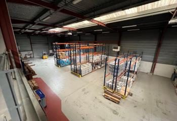 Location entrepôt - Proximité N10 et Transilien