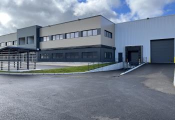 Location cellules neuves - Proche A43, A42 et aéroport  à Colombier-Saugnieu - 69124