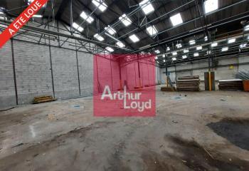 Location entrepôt - Proche axes autoroutiers  à Cournon-d'Auvergne - 63800