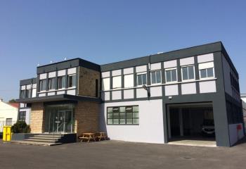 Location local d'activité - Proche périphérique Laurent Bonnevay  à Décines-Charpieu - 69150