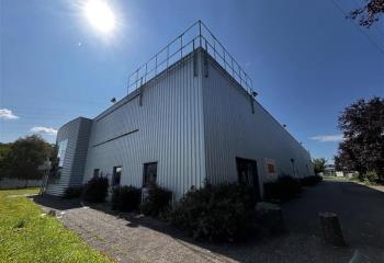Hall d'activité à louer - Visibilité autoroute