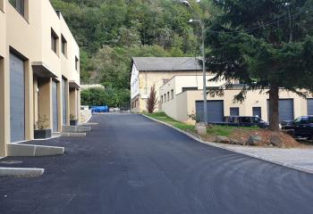 Locaux d'activité à louer Fleurie-sur-Saône - Parc rénové  à Fleurieu-sur-Saône - 69250
