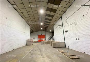 Location activité/entrepôt La Chapelle-d'Armentières (59930) - 790 m²