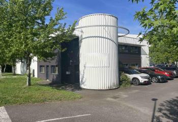 Local d'activité à louer La Chapelle-sur-Erdre - Proche périphérique  à La-Chapelle-sur-Erdre - 44240