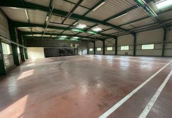 Local d'activités à louer - Proche A89  à La Monnerie-le-Montel - 63650