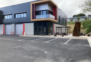 Location activité/entrepôt La Seyne-sur-Mer (83500) - 371 m²