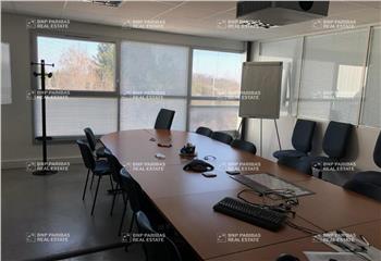 Location entrepôt - Proche rocade et aéroport  à Mérignac - 33700