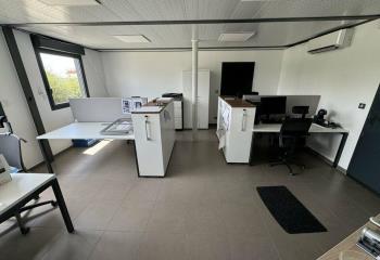 Location activité/entrepôt Montélier (26120) - 300 m²