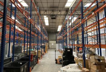 Entrepôt avec bureaux à louer - Proximité A6  à Morangis - 91420