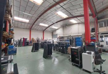 Location activité/entrepôt Nantes (44300) - 858 m²  à Nantes - 44000