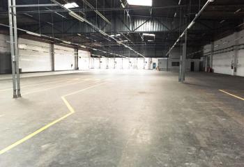Location entrepôt - Proche Paris et RER E  à Pantin - 93500