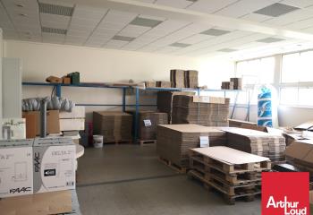 Local d'activité à louer - Proche centre-ville et RN7  à Roanne - 42300