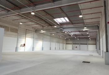 Location entrepôt - Proximité A86 et RER E  à Rosny-sous-Bois - 93110