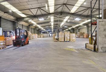Location entrepôt bureaux aéroport Nantes Atlantique  à Saint-Aignan-Grandlieu - 44860