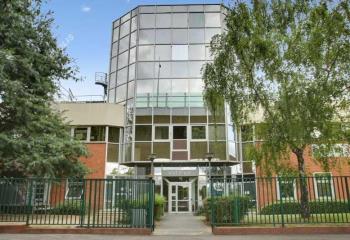 Location activité/entrepôt Saint-Cloud (92210) - 2306 m²  à Saint-Cloud - 92210