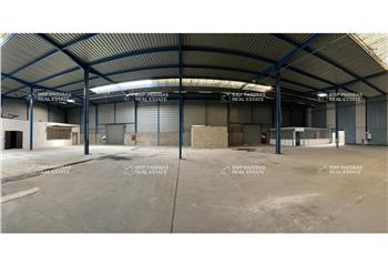 Location activité/entrepôt Saint-Étienne-du-Rouvray (76800) - 4723 m²
