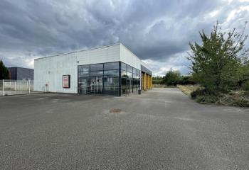 Location activité/entrepôt Saint-Julien-de-Concelles (44450) - 388 m²  à Saint-Julien-de-Concelles - 44450