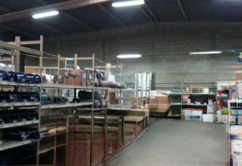 Entrepôt à louer - Zone industrielle  à Saint-Martin-sur-le-Pré - 51520