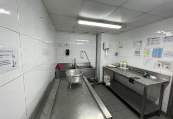 Location local d'activité idéal laboratoire bonne accessibilité  à Saint-Ouen - 93400