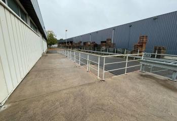 Location activité/entrepôt Saint-Pierre-des-Corps (37700) - 864 m²  à Saint-Pierre-des-Corps - 37700