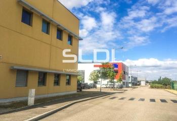 Location locaux d'activité - Proche métro Parilly et A43  à Saint-Priest - 69800