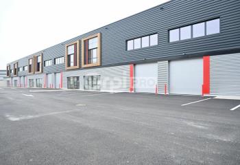 Local d'activité à louer - Proche A43