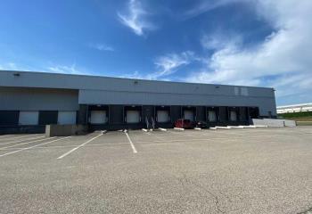 Location activité/entrepôt Saint-Quentin-Fallavier (38070) - 2560 m²  à Saint-Quentin-Fallavier - 38070