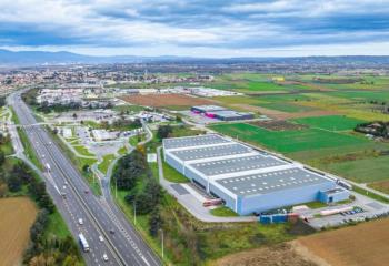 Entrepôt à louer - A7 et visibilité exceptionnelle  à Saint-Rambert-d'Albon - 26140